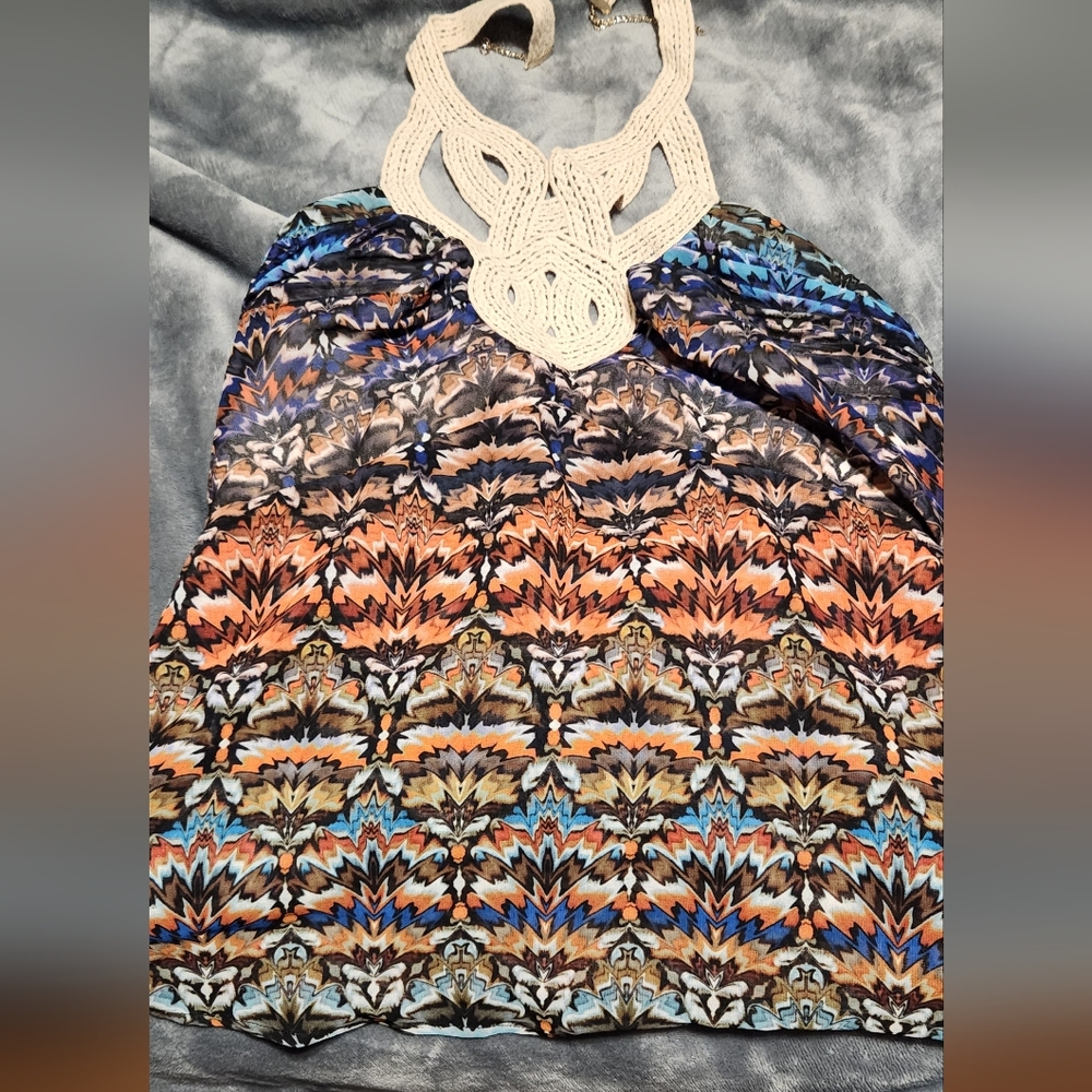 Bebe chain halter top size medium